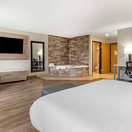 Best Western Plus Vineyard Inn Livermore Exterior photo