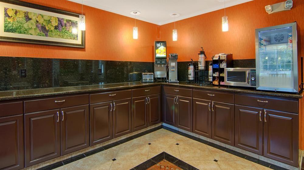 Best Western Plus Vineyard Inn Livermore Exterior photo