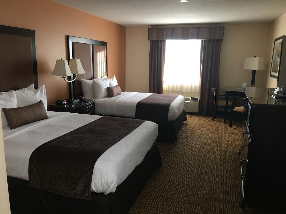 Best Western Plus Vineyard Inn Livermore Exterior photo