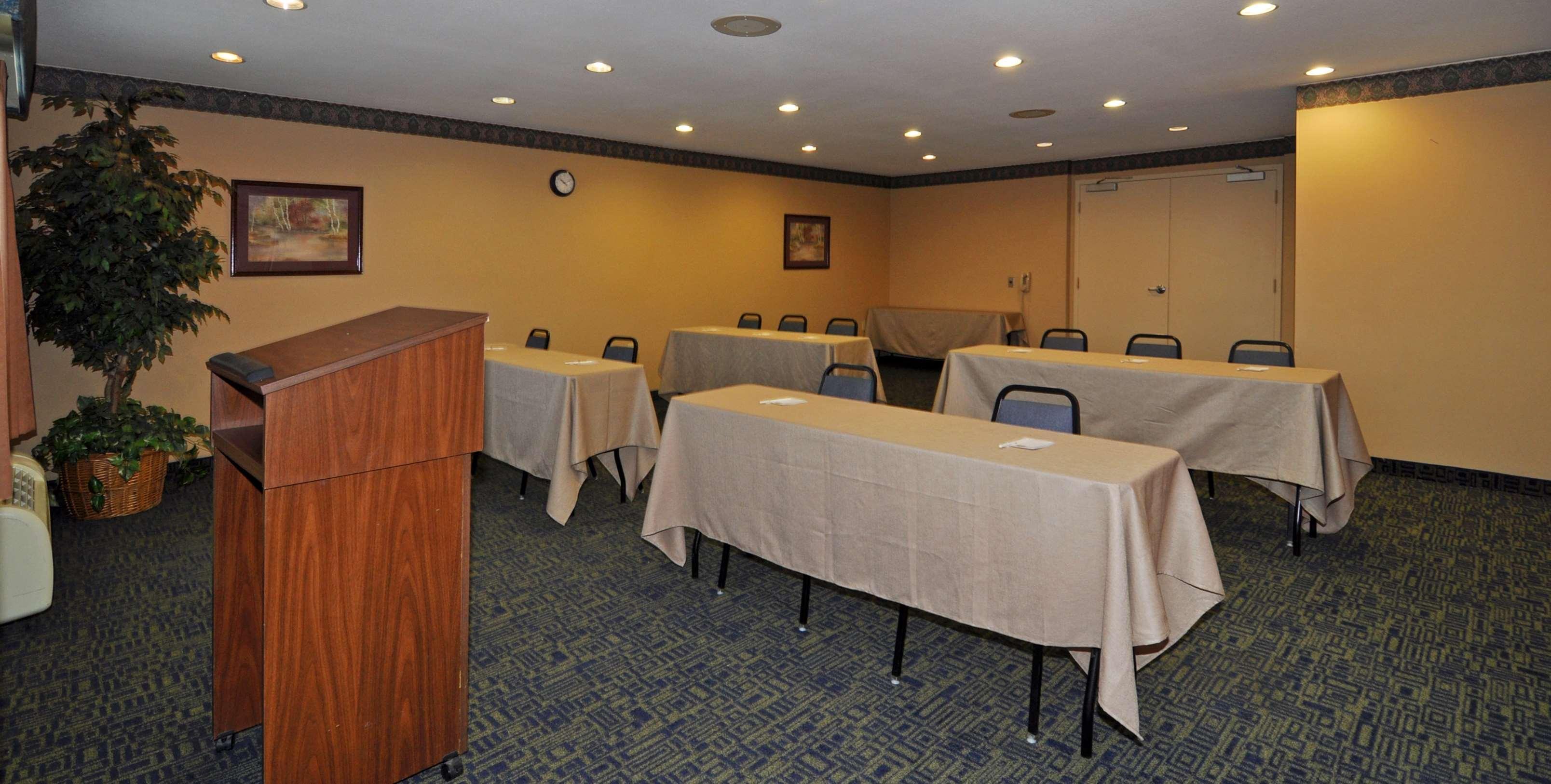 Best Western Plus Vineyard Inn Livermore Exterior photo