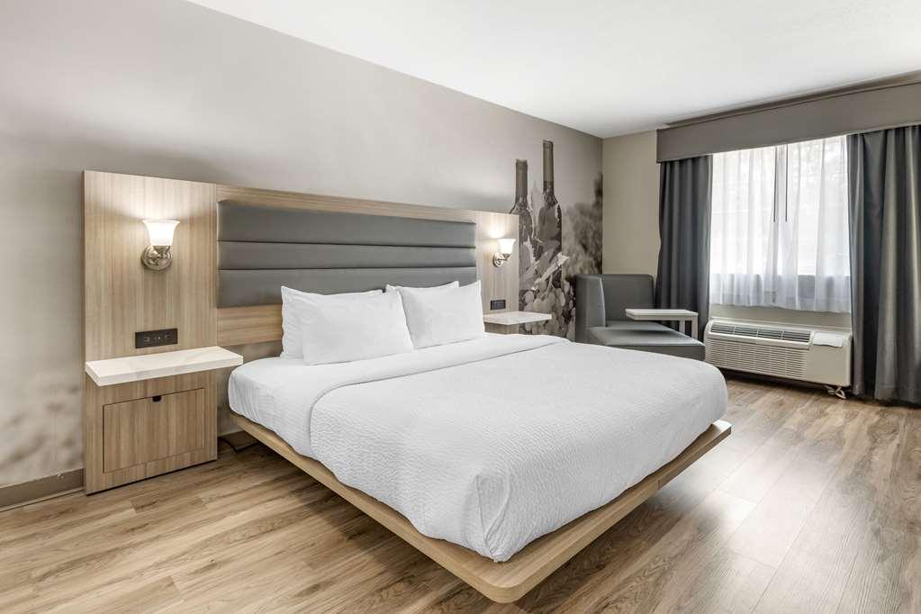 Best Western Plus Vineyard Inn Livermore Room photo