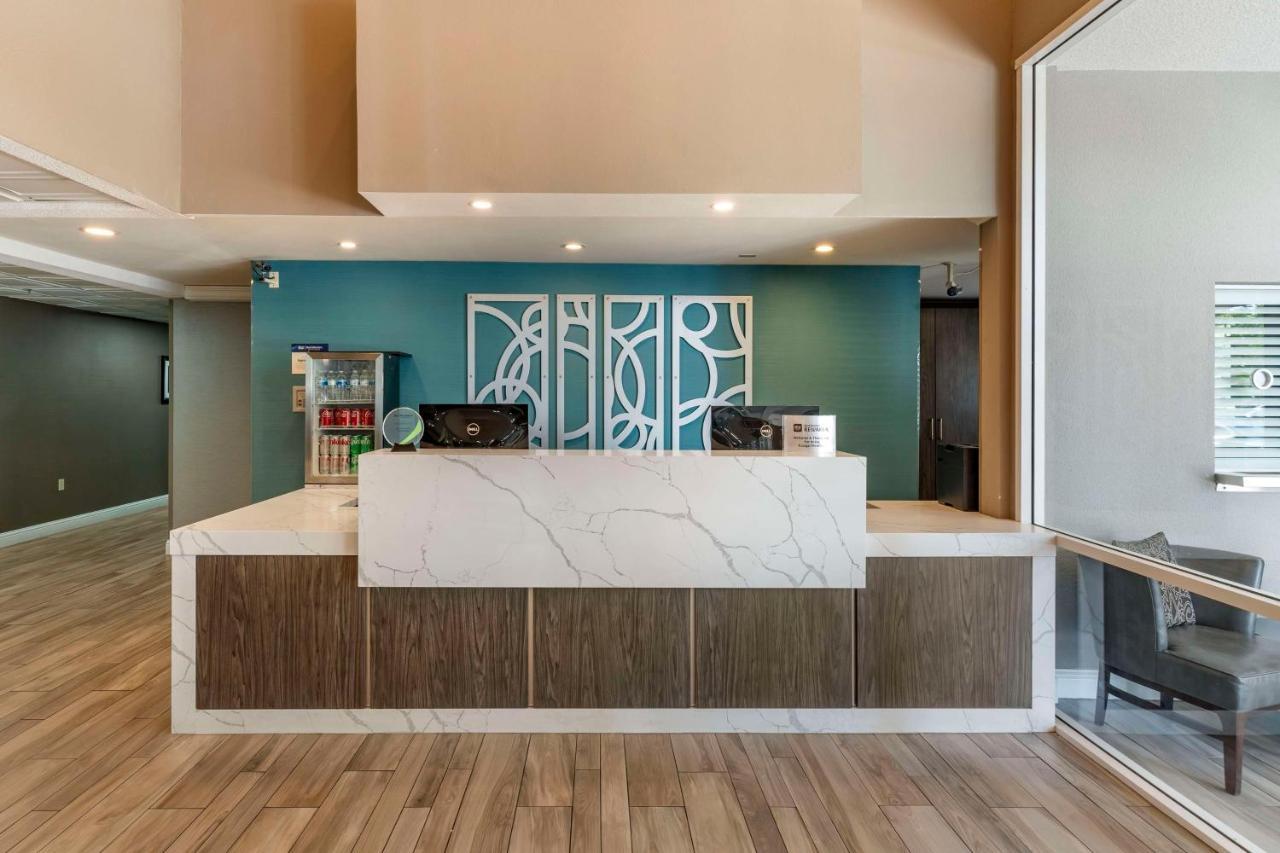 Best Western Plus Vineyard Inn Livermore Exterior photo