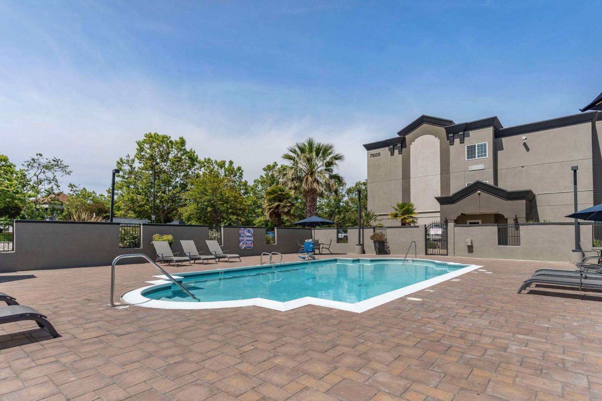 Best Western Plus Vineyard Inn Livermore Exterior photo