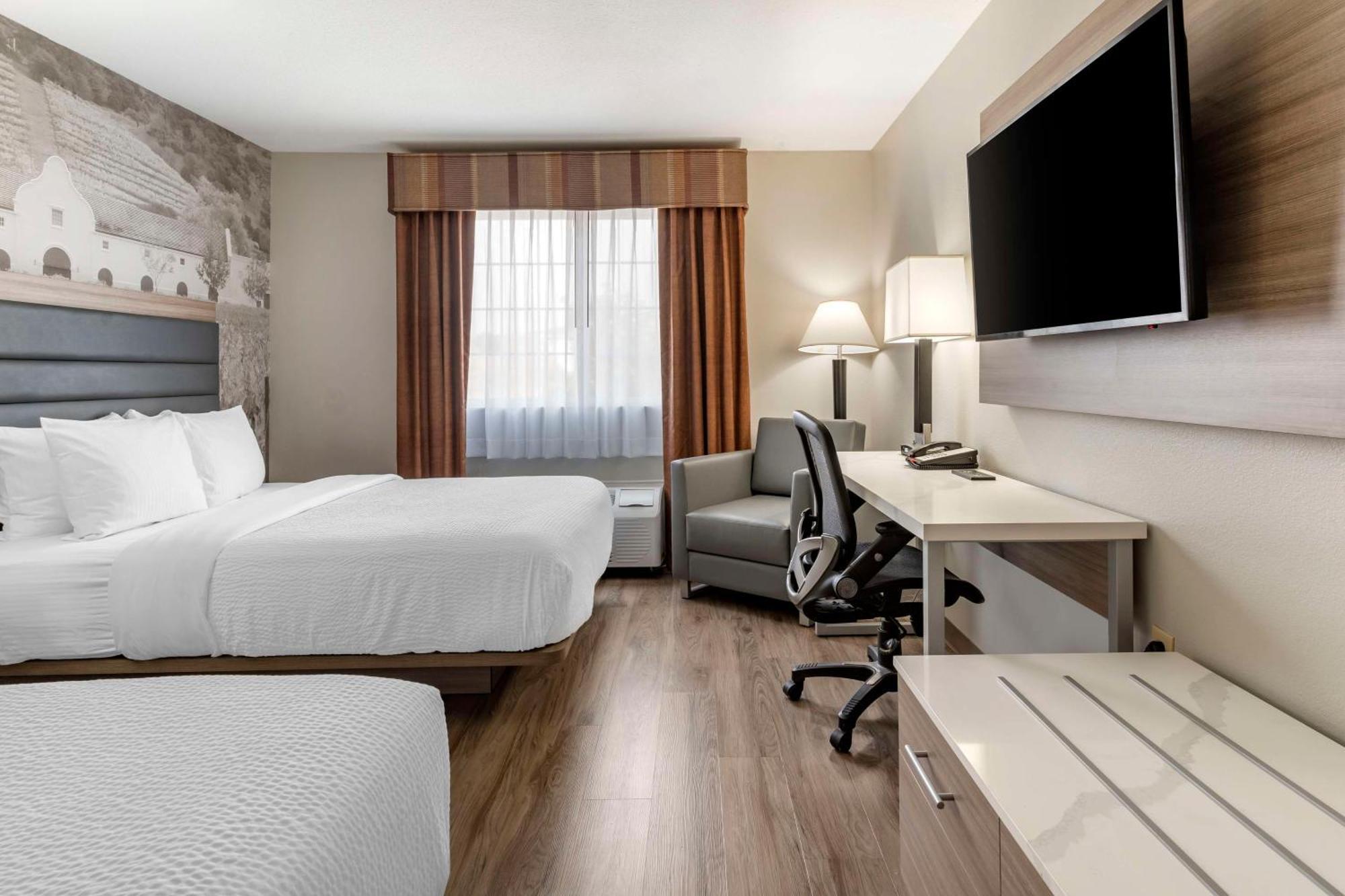 Best Western Plus Vineyard Inn Livermore Exterior photo
