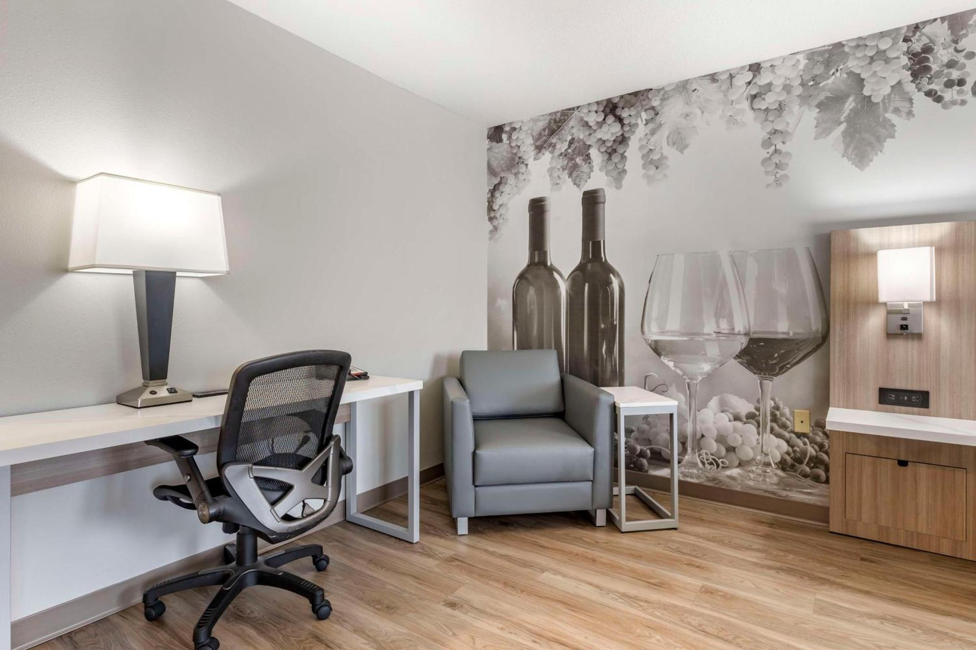 Best Western Plus Vineyard Inn Livermore Exterior photo