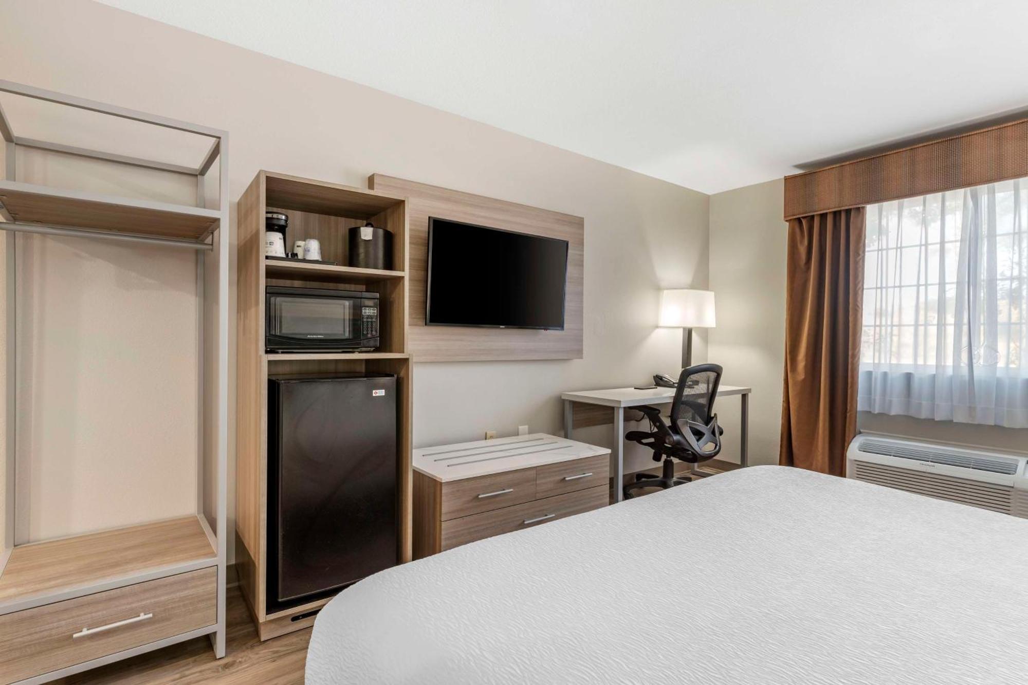 Best Western Plus Vineyard Inn Livermore Exterior photo