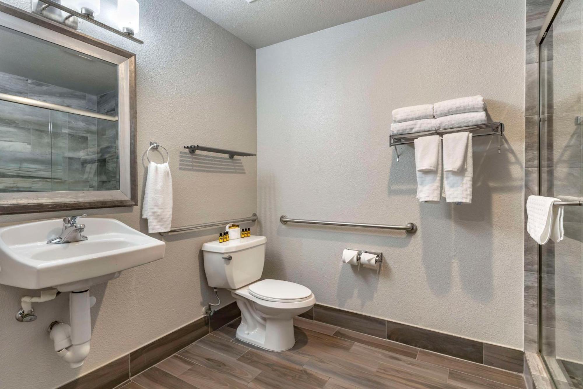 Best Western Plus Vineyard Inn Livermore Exterior photo