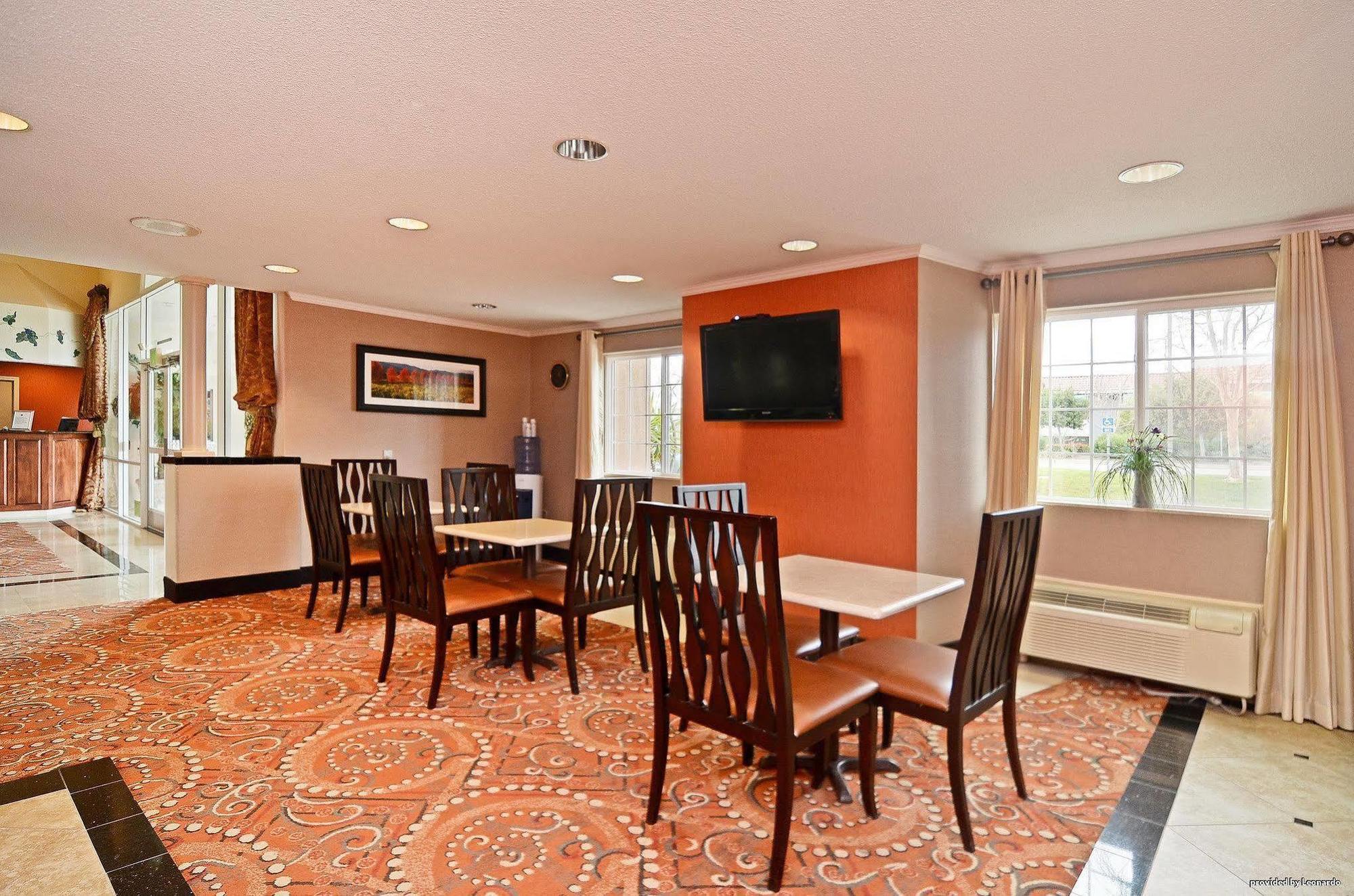 Best Western Plus Vineyard Inn Livermore Restaurant photo